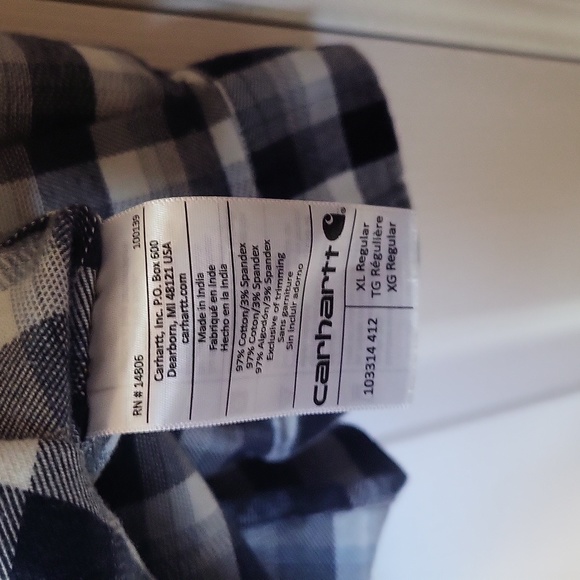 Carharrt button up - Picture 3 of 4